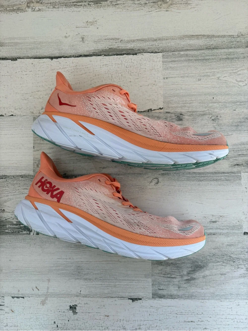 HOKA Women’s Size 9.5 Clifton 8 Lace Up Running Shoes In Peach